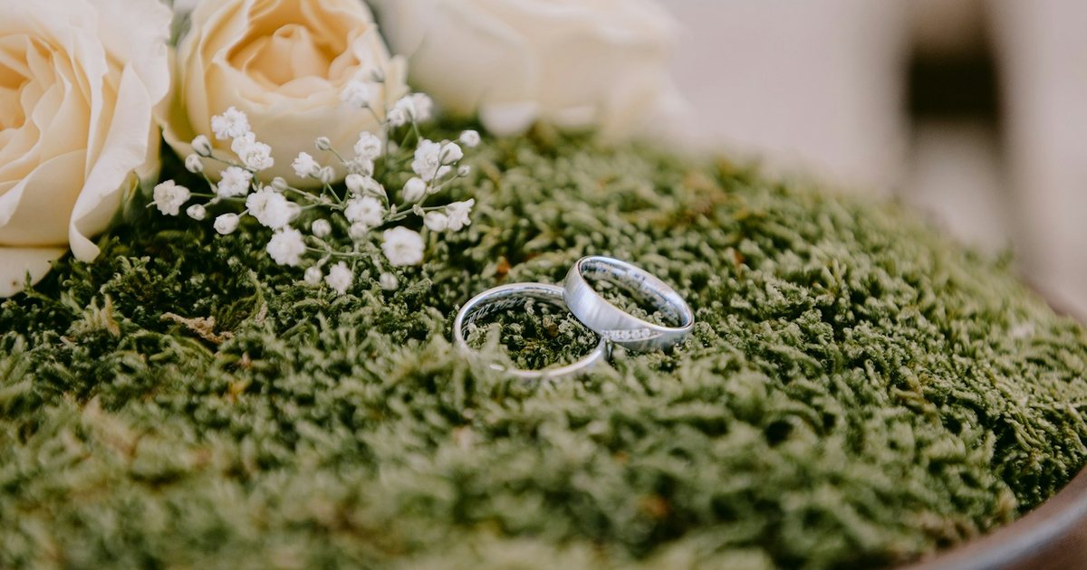 120 Frasi significative per amica che si sposa