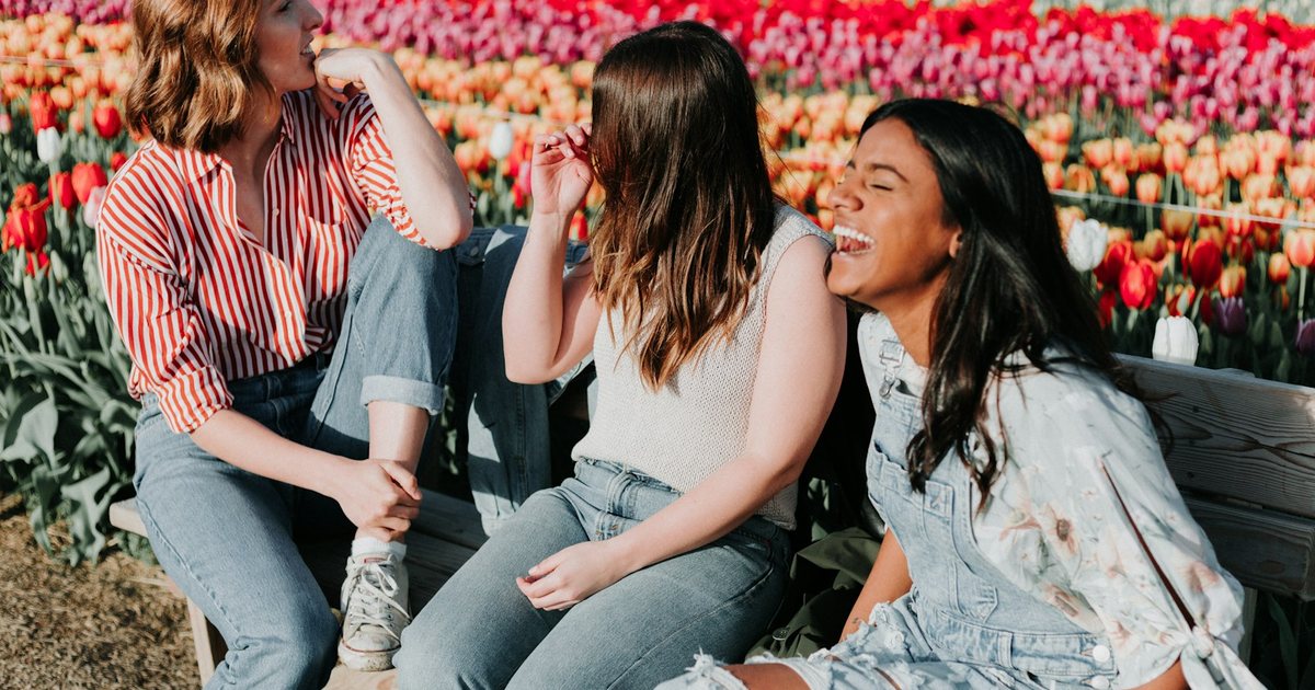 112 Frasi divertenti per foto Instagram (Con immagini)